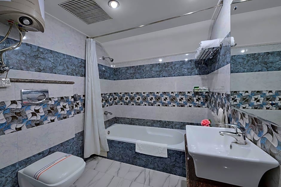 Bravia Hotel Manali Inn