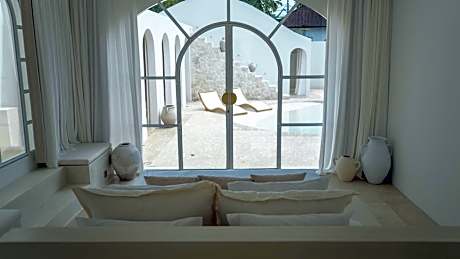 Poolside Suite Room 1