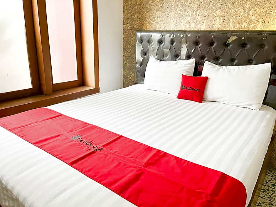 RedDoorz Syariah Near Alun-Alun Tulungagung