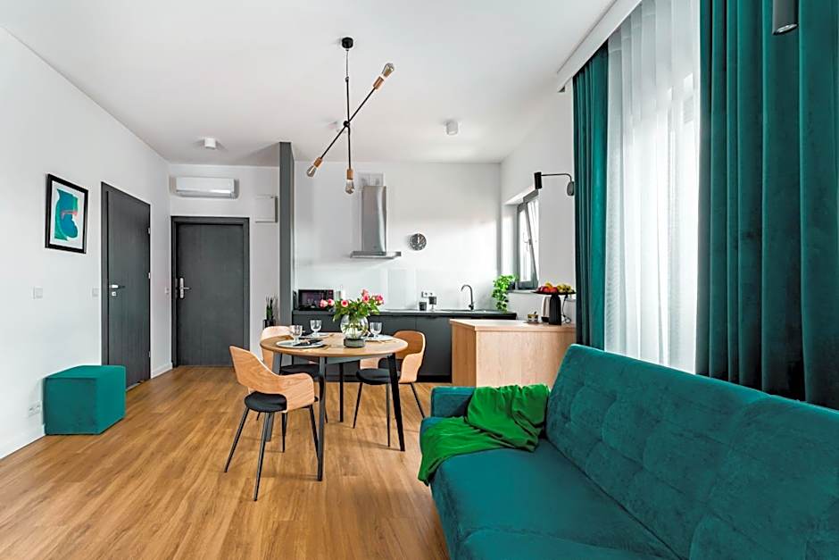 Apart House, Tylna 20