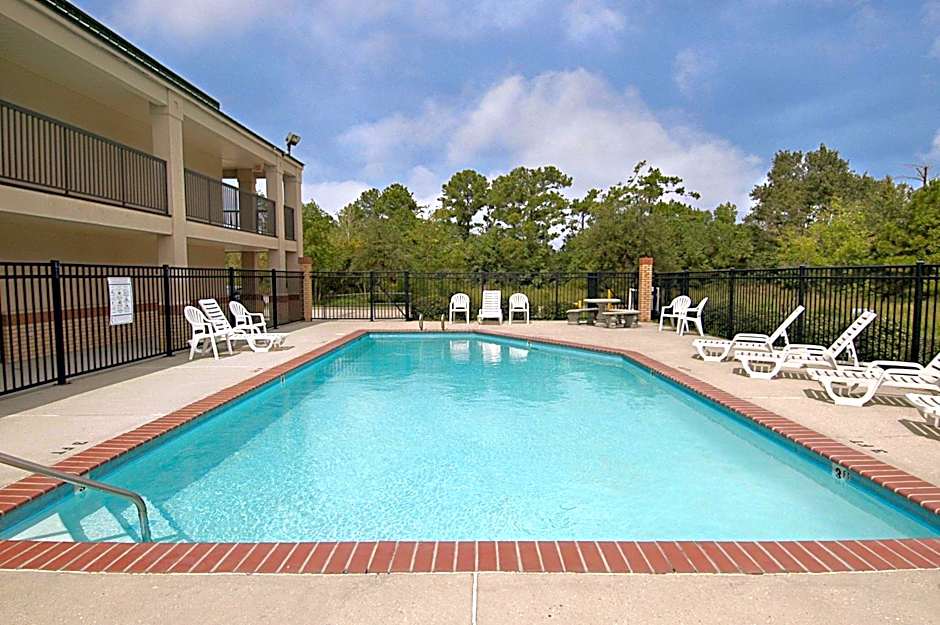 Super 8 by Wyndham Slidell