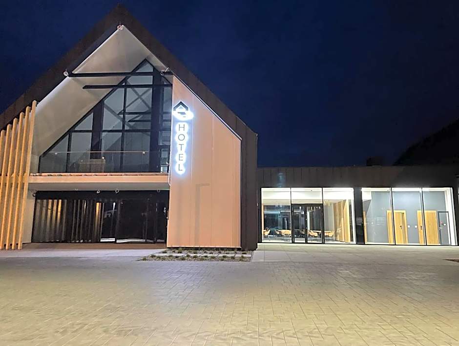 Hotel & Restauracja Nad Sandelą