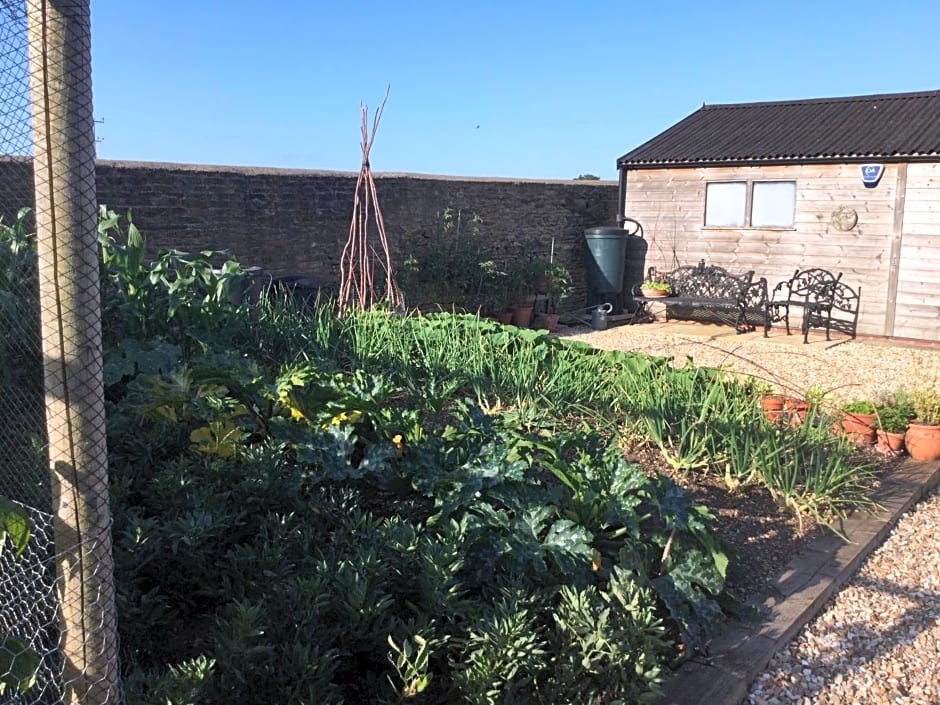 Field End House Strawberry Lane Meysey Hampton