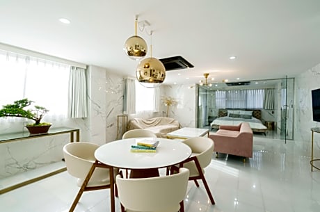 King Suite - No Pets Allowed