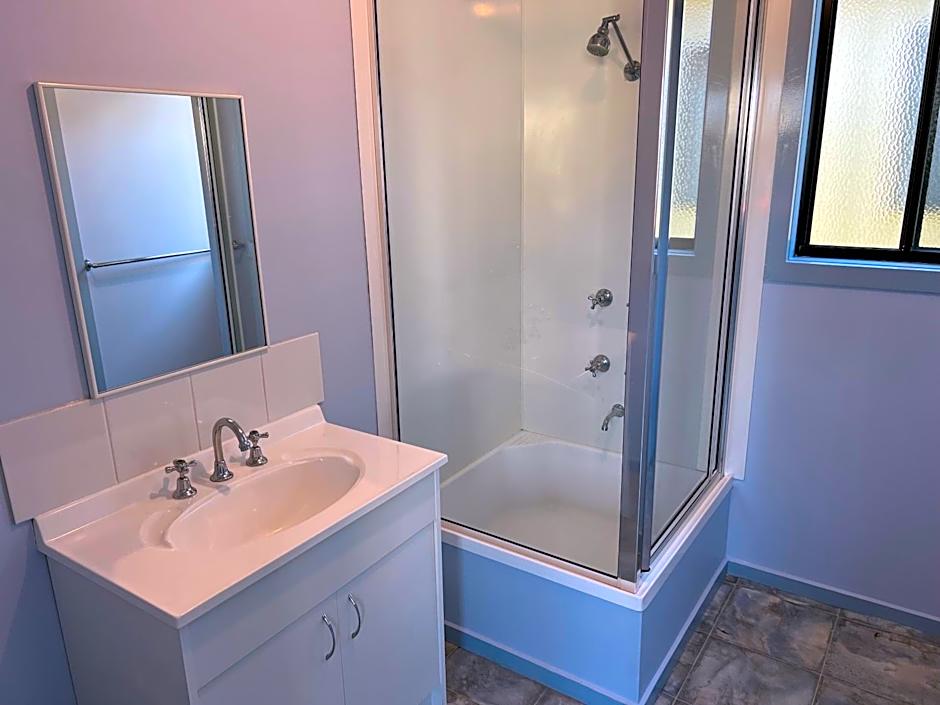 Lakes Main Holiday Park