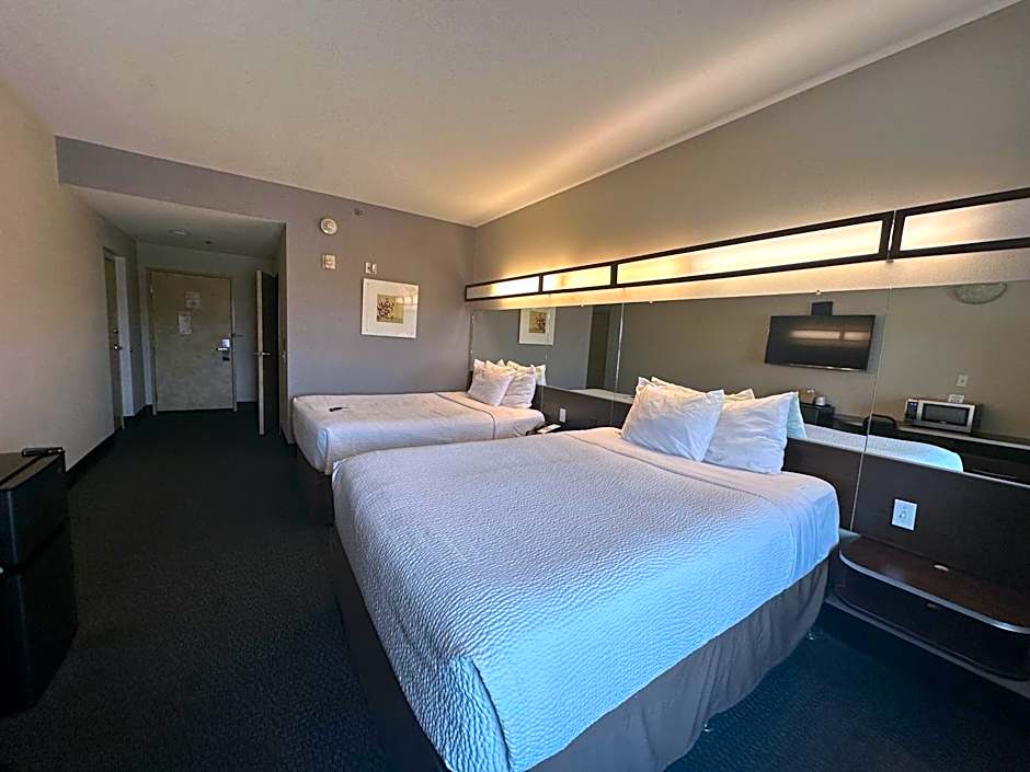 Microtel Inn & Suites by Wyndham Quincy Downtown/River Area