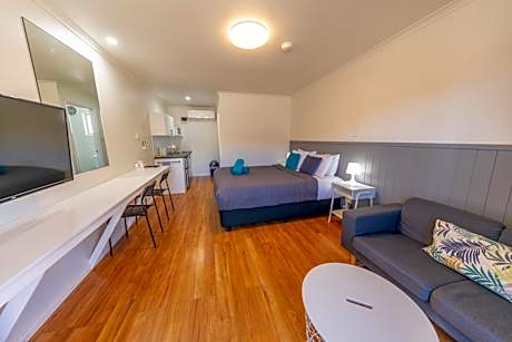 Queen Room - Not Pet Friendly