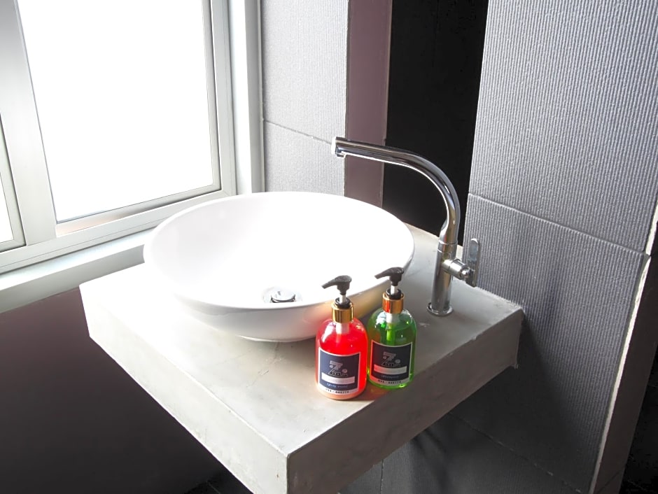 Z2 Boutique Hotel
