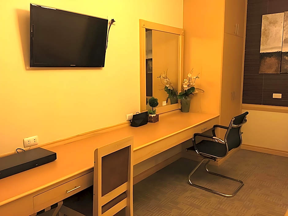 Phela Grande Residences