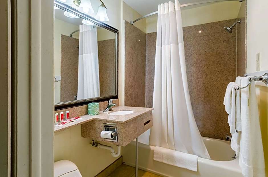 FairBridge Inn Express Pittsfield