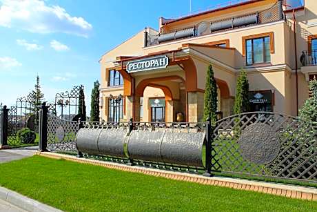 Green Villa