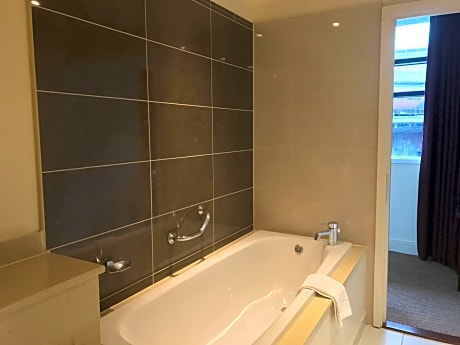 Standard Room, 2 Twin Beds, City View