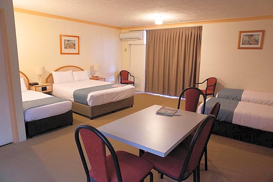 Longreach Motor Inn