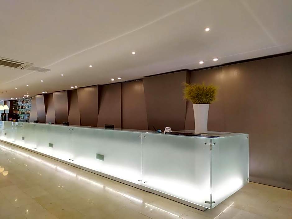 Hotel Cupidon Saturn