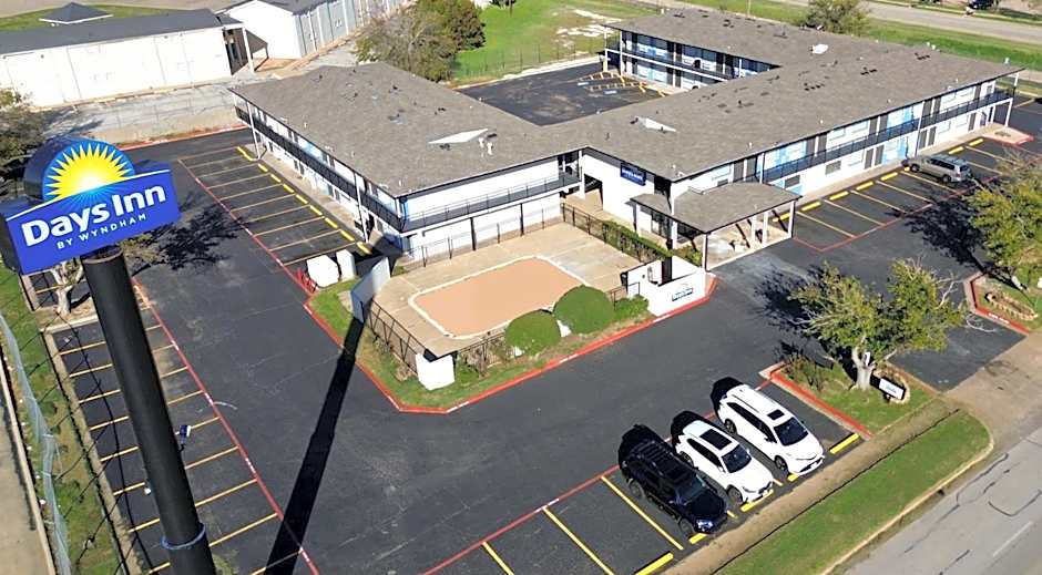 Days Inn by Wyndham Wichita Falls