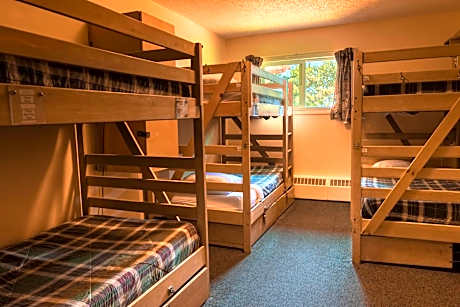Mixed Dormitory Room