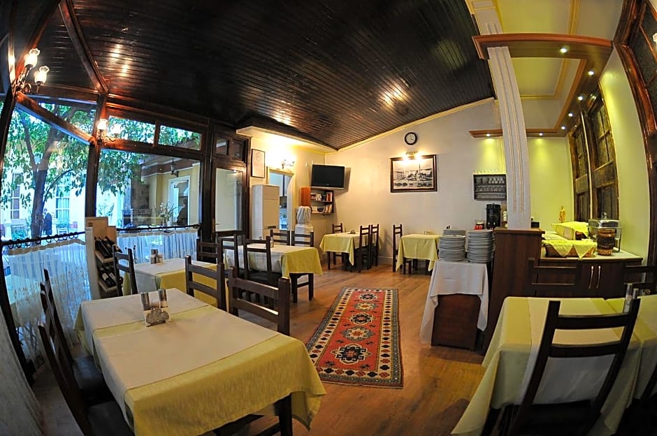 Antikhan Hotel