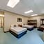 Travelodge by Wyndham Panama City Beach / Beachfront
