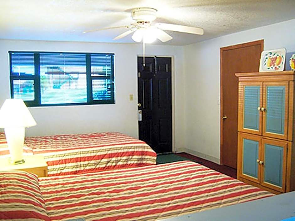 Lake Roy Beach Inn - Winter Haven