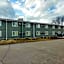 Love Hotels Staples by OYO at HWY 10 MN