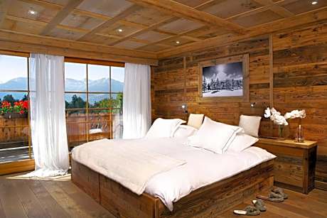 Deluxe King Suite