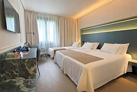 Deluxe Double Room with Extra Bed