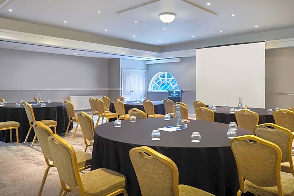 Delta Hotels by Marriott Tudor Park Country Club