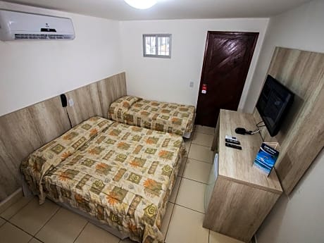 Apartment with Pool View 