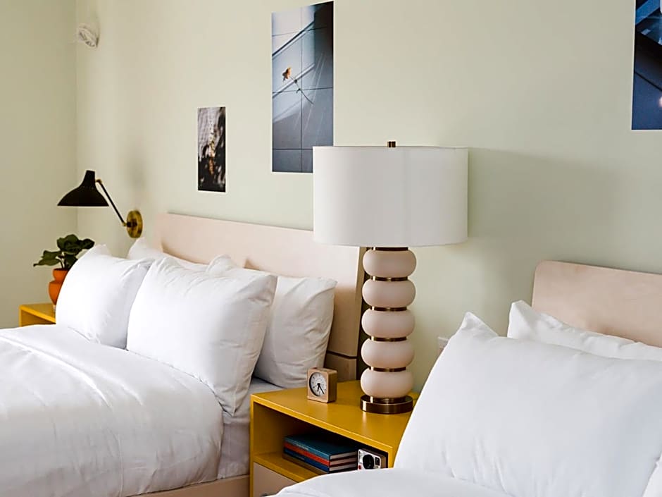 Drake Devonshire and Motor Inn