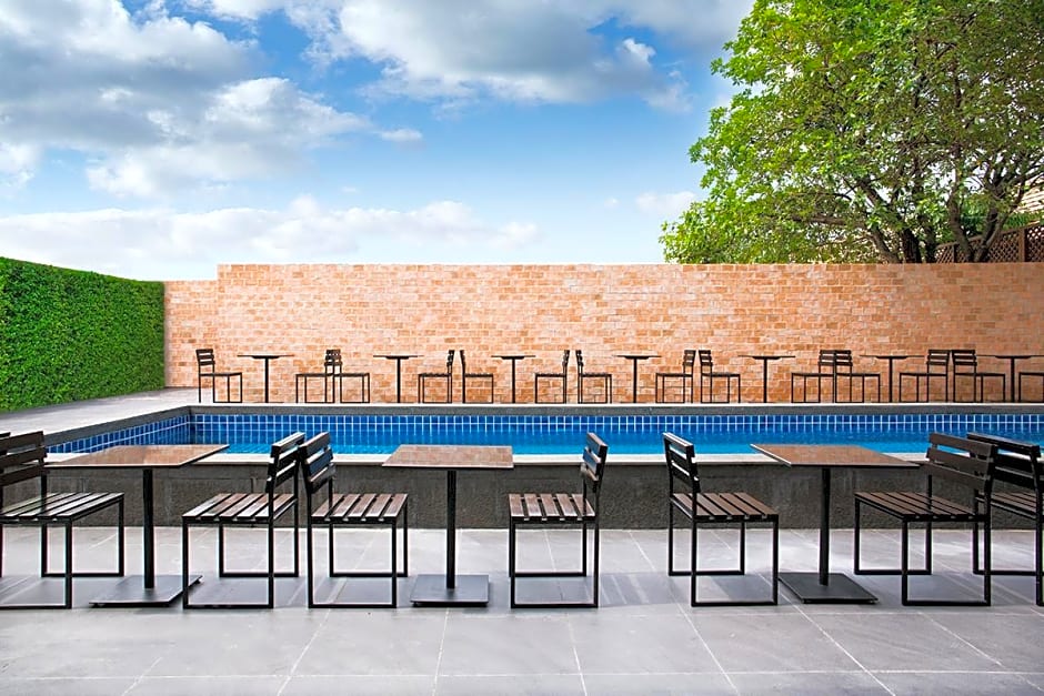 Theorie Hotel Sukhumvit 107 by SLH