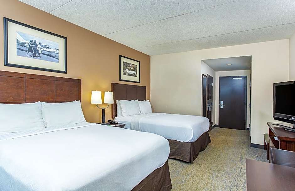 Photo 1 of 6 of Standard 2 Queen Beds, Mobility Accessible, Roll in Shower