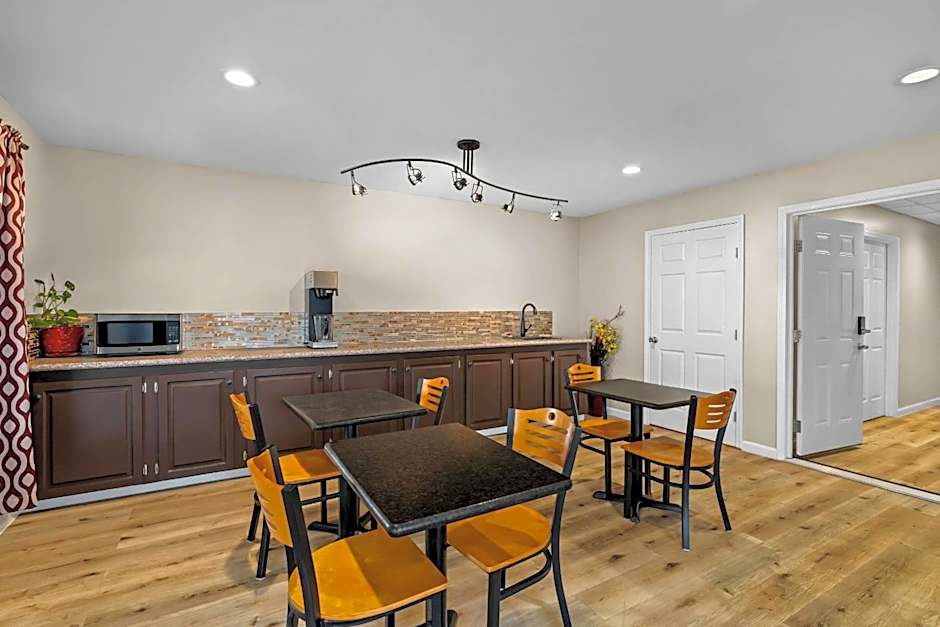 Rodeway Inn & Suites Brookhaven