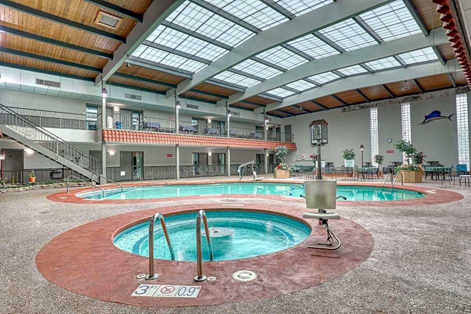 Quality Inn & Suites Green Bay Downtown
