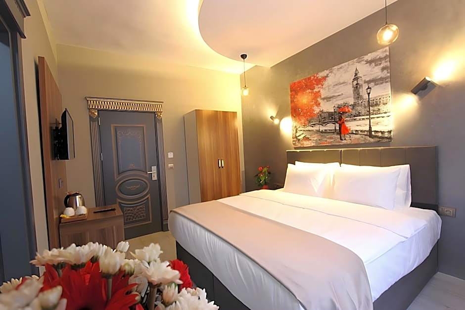 Monezza Hotel