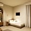 Nami Hotel & Suites