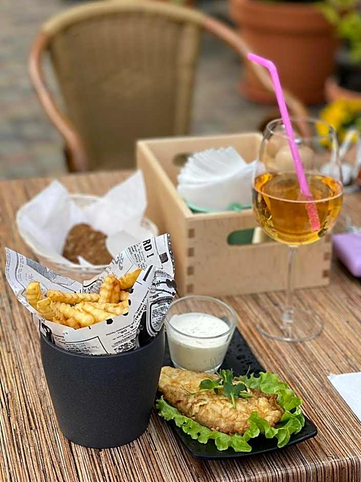 NB hotel with free parking