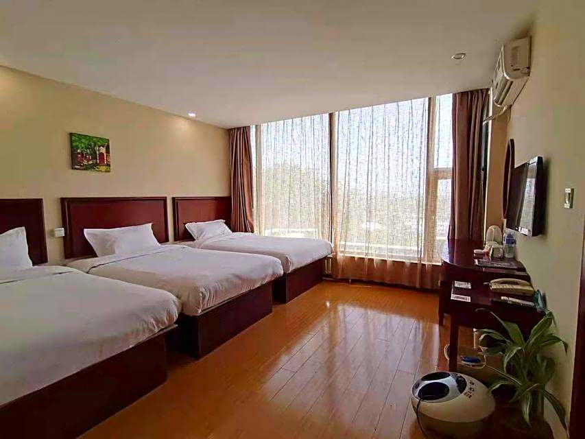 GreenTree Inn Shandong Qingdao Jiaozhou Sanlihe Park Express Hotel