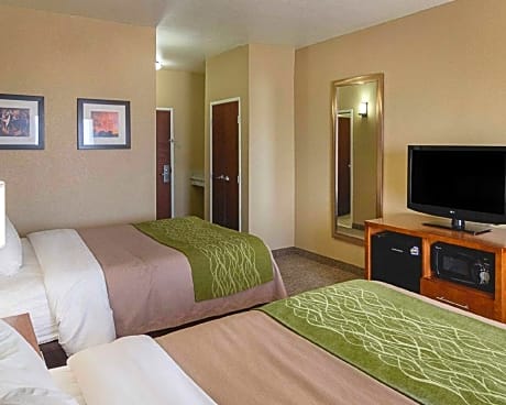 Queen Room with Two Queen Beds - Non-Smoking