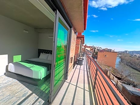 King Room with Spa Bath