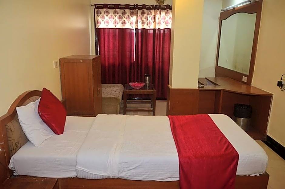 Poonam Hotel
