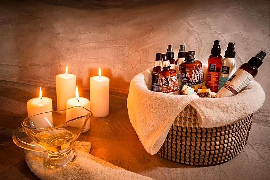 Skyfall Suites - Adults Only