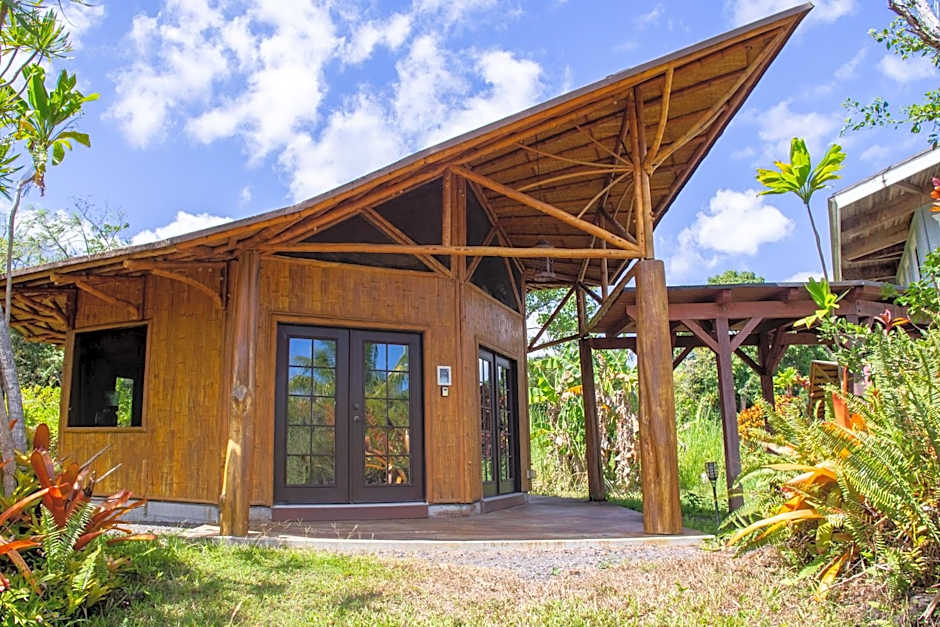 Kalani Oceanside Retreat