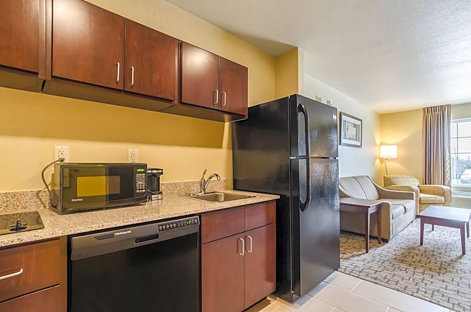 Cobblestone Inn & Suites - Oberlin