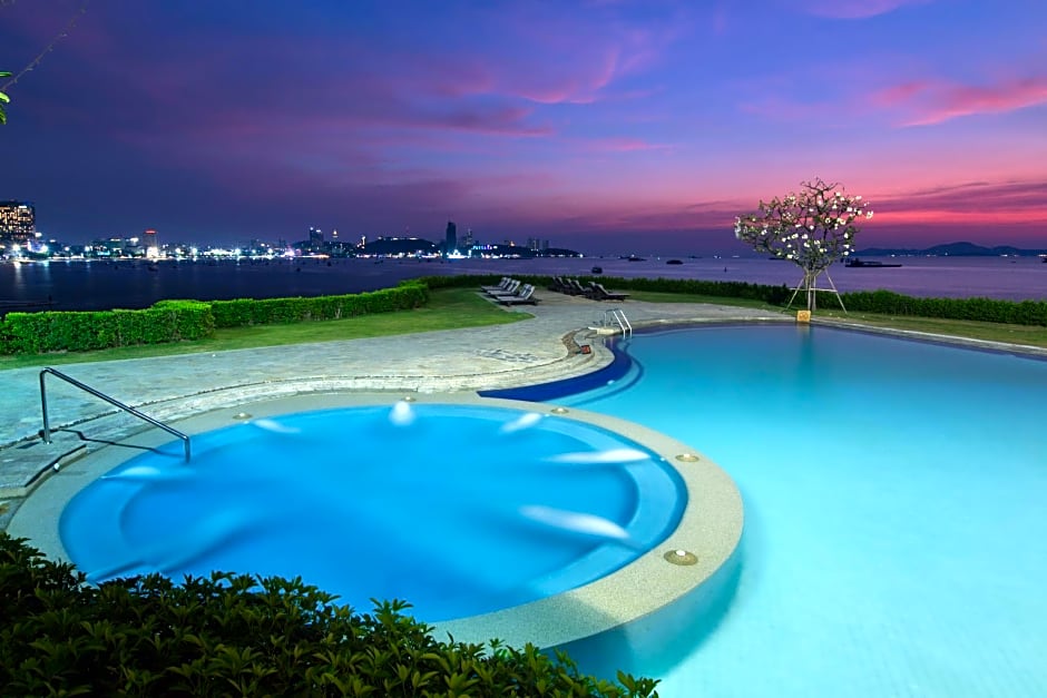 Dusit Thani Pattaya