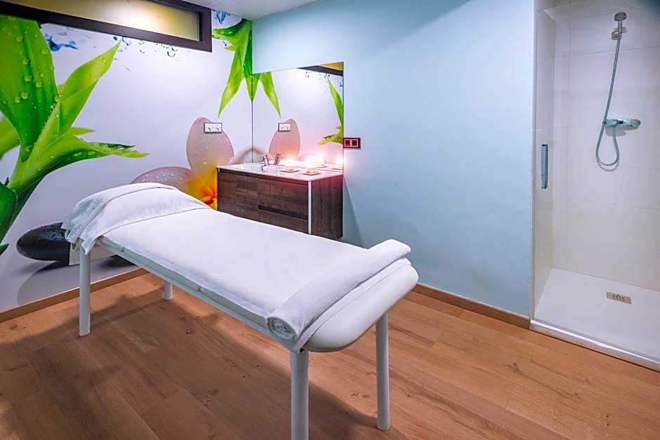 GHT Oasis Tossa & Spa