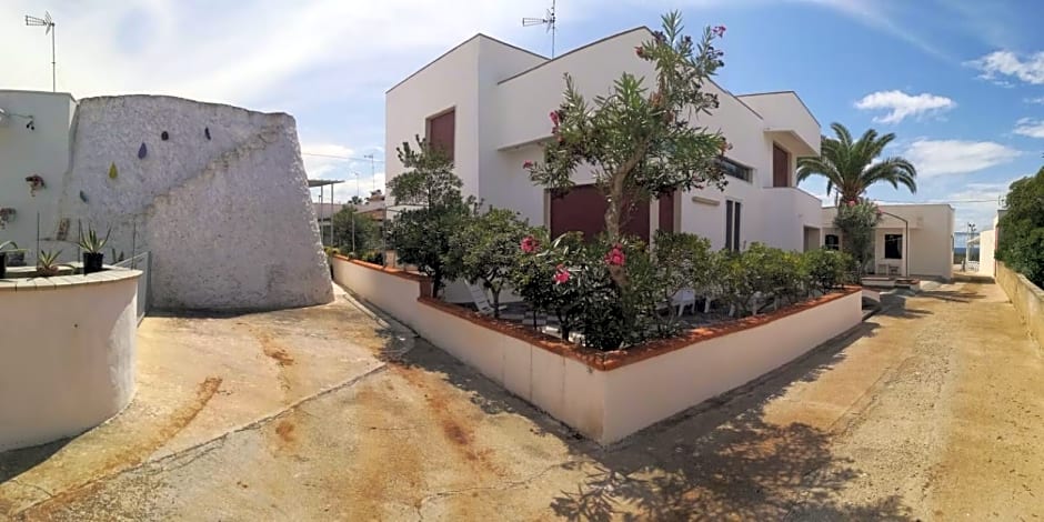 Stanza B&B Posto Rosso – Torre San Giovanni, OK