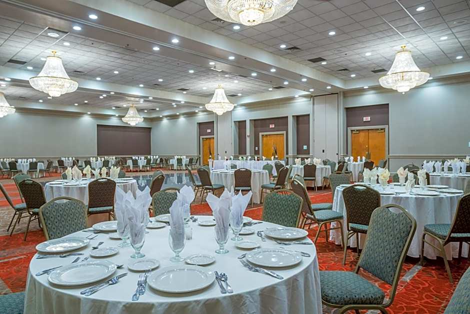 Holiday Inn Harrisburg I-81 By IHG