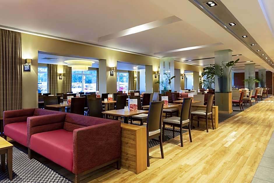 Holiday Inn Express Southampton - M27 J7 By IHG
