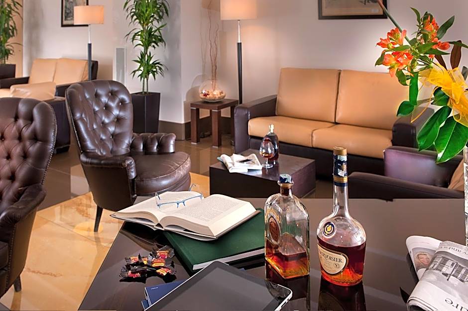 Cardinal Saint Peter Hotel
