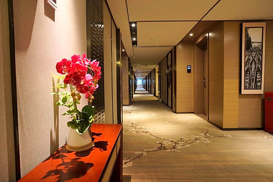 Guangdong Baiyun City Hotel